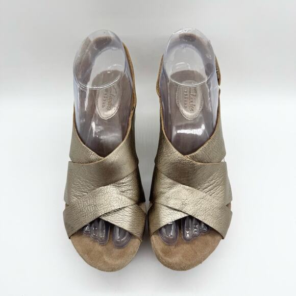 CLARKS Caslynn Diem High Heel Wedge Sandal Gold Metallic Size 7 Office Dressy - Picture 6 of 14